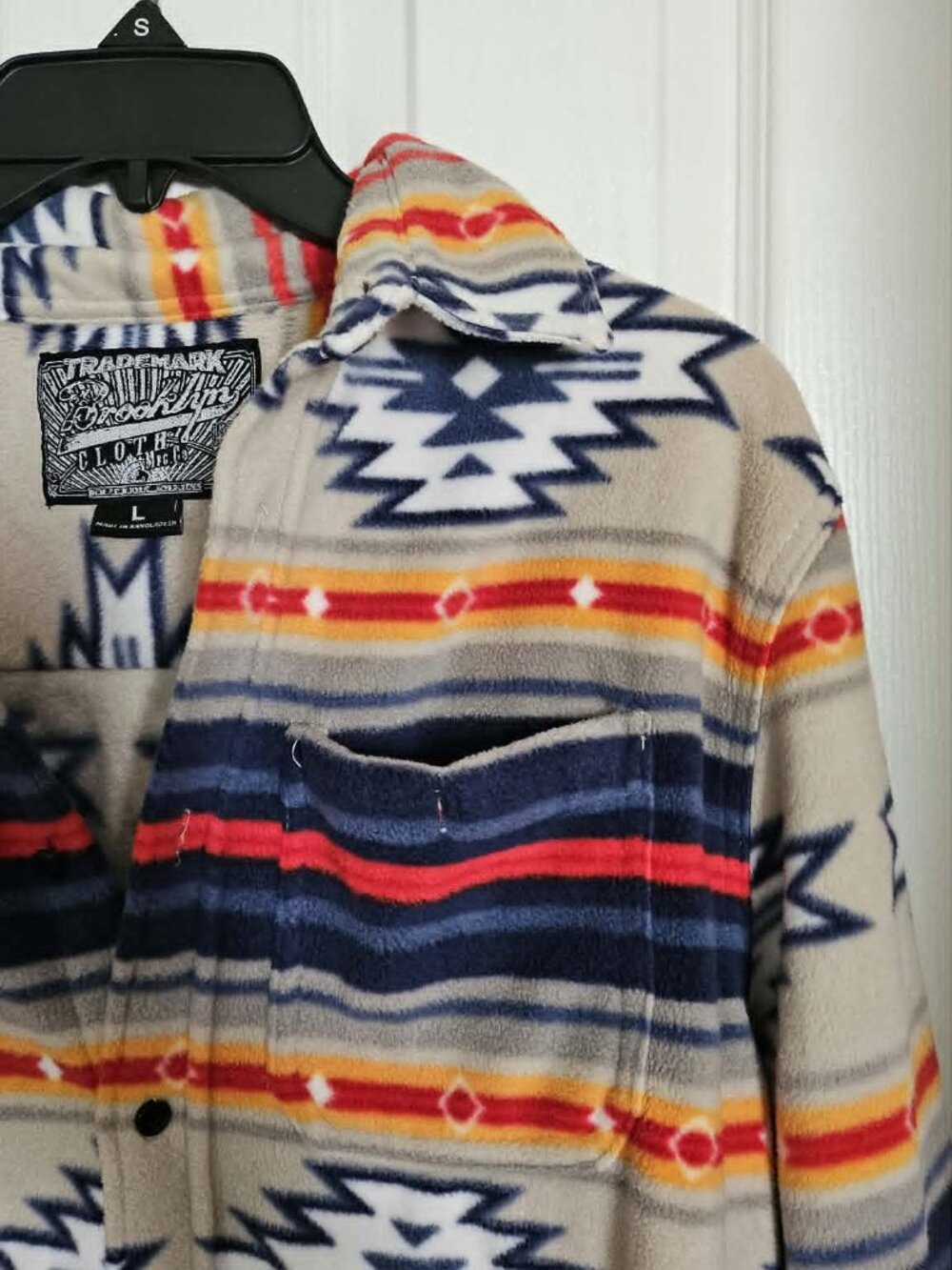 Brooklyn Cloth Women’s Large Aztec Southwestern Fleece Button Up Shacket. - Picture 4 of 9
